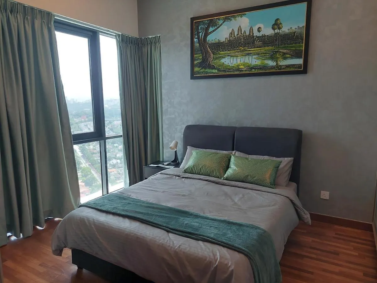 Netflix # Sky Suite Near Jaya One By Salaam Suites, 2 Pax Petaling Jaya