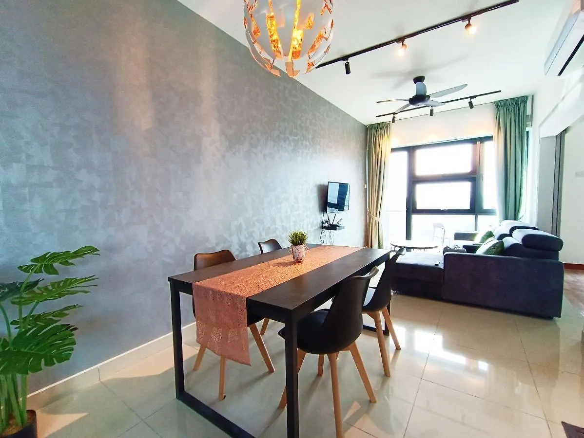 Netflix # Sky Suite Near Jaya One By Salaam Suites, 2 Pax 페탈링자야 0*,  말레이시아